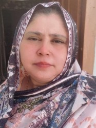 Zeenat khan